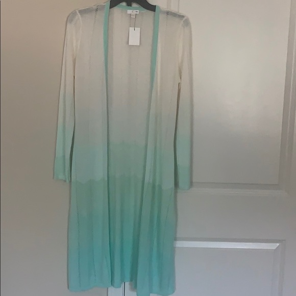 Cardigan sweater like new. Size m - Picture 4 of 9